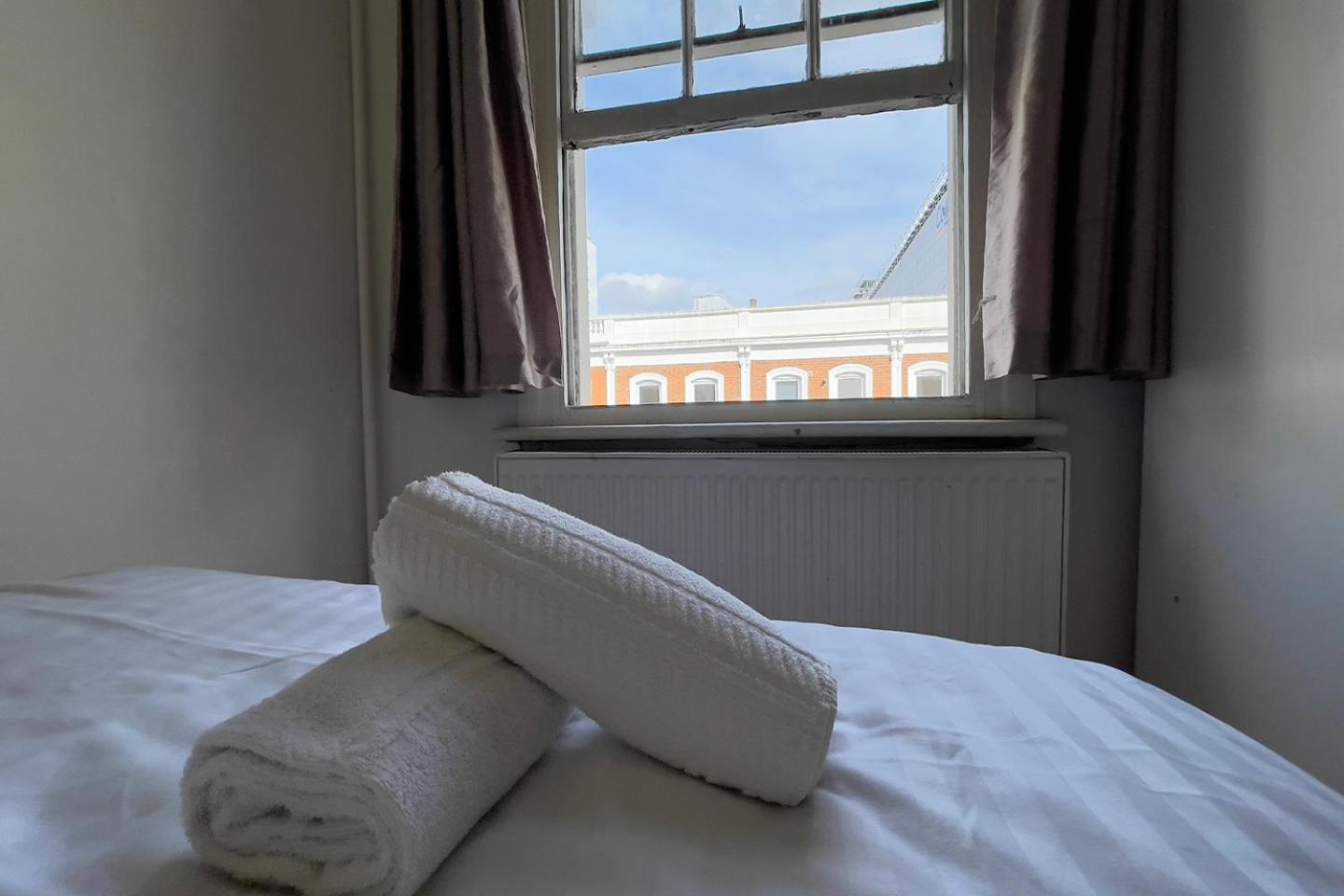 2-bedroom - Near Paddington Station & Hyde Park Londra