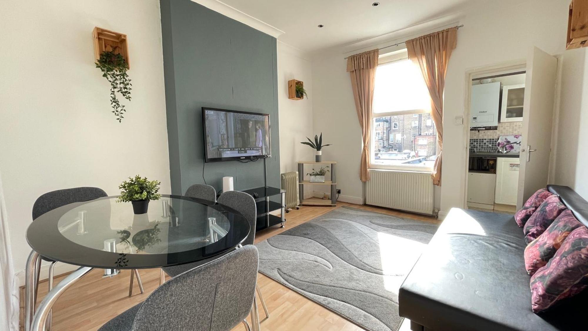 2-bedroom - Near Paddington Station & Hyde Park Apartment London